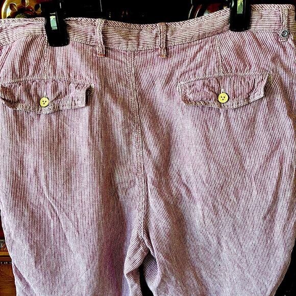 Tommy Bahama Relax 100% linen red and white striped shorts. - Picture 7 of 9